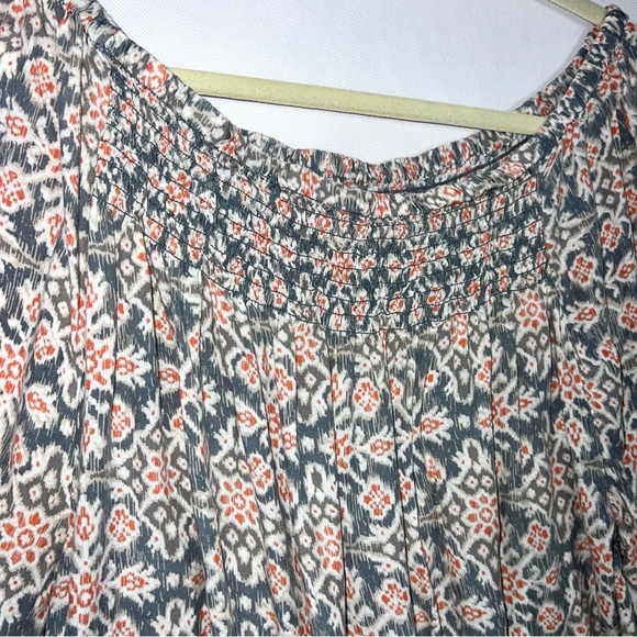 Beach Lunch Lounge gray & maroon paisley smocked peasant top - Picture 7 of 10